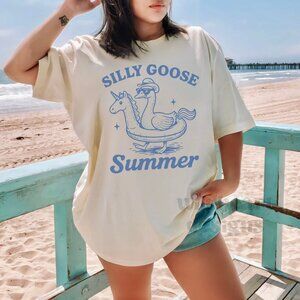 Silly Goose Summer Shirt, Silly Goose Shirt, Beach Tee, Vacation Shirt - Dust